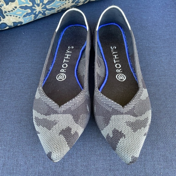 RETIRED Rothy’s The Point dark gray camo, size 8 - Picture 2 of 6